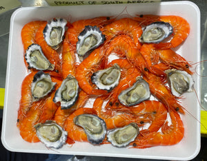 TIGER COOKED PRAWNS/ OYSTER - Tray